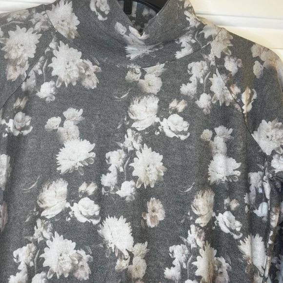 Chasor Sweater Dress - Picture 2 of 4